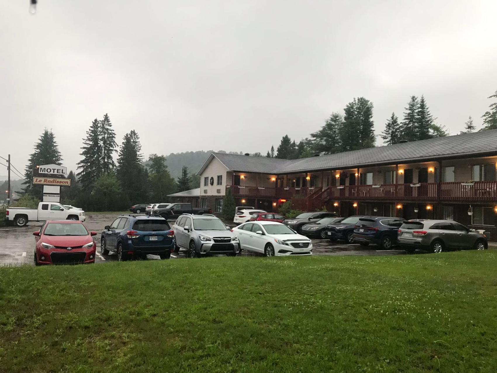 Motel Le Radisson de Val-David Extérieur photo