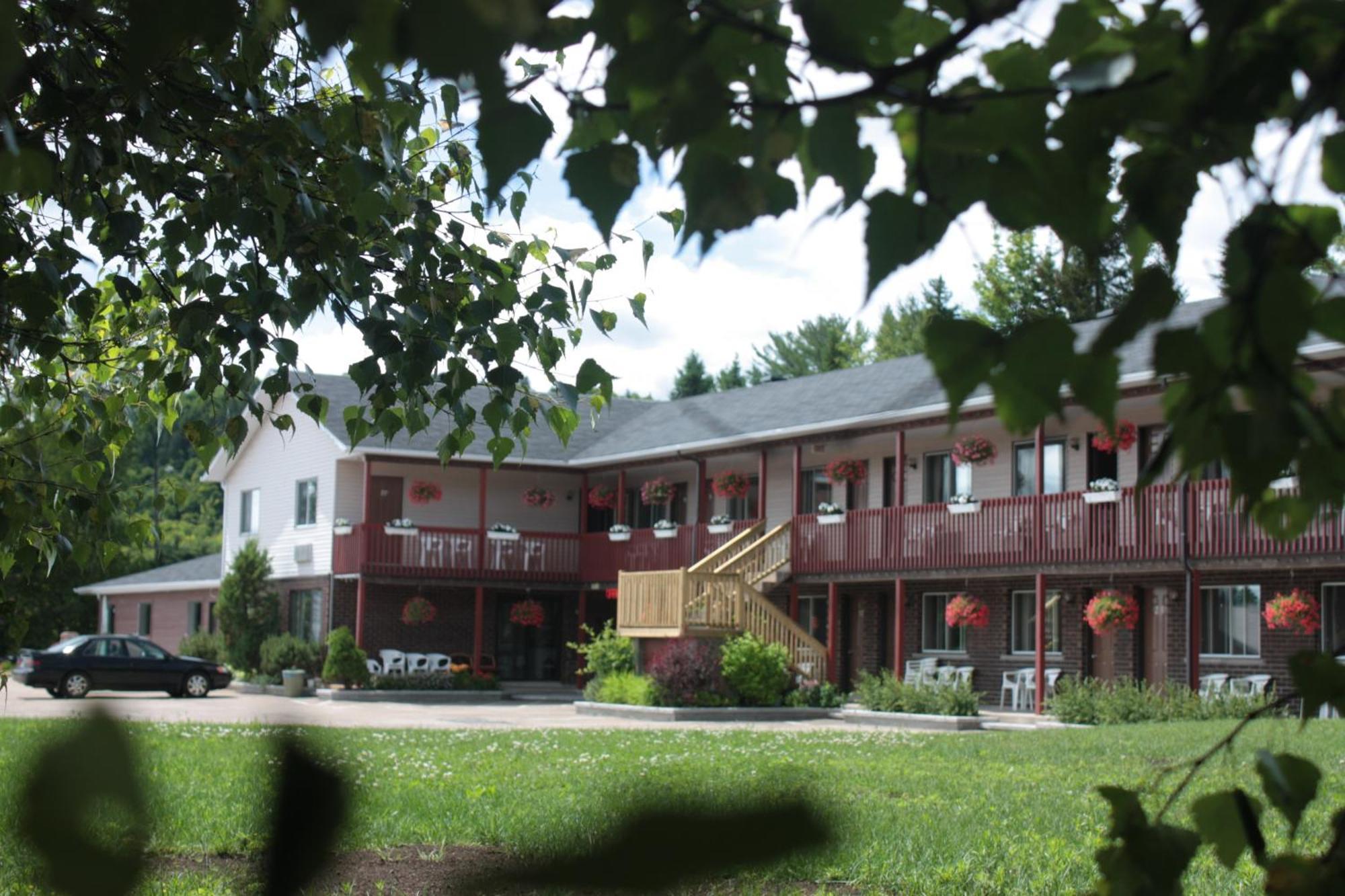 Motel Le Radisson de Val-David Extérieur photo
