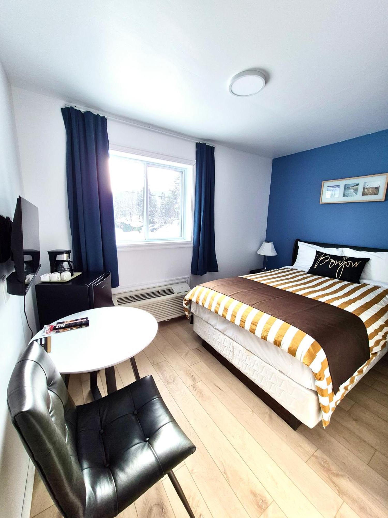 Motel Le Radisson de Val-David Extérieur photo